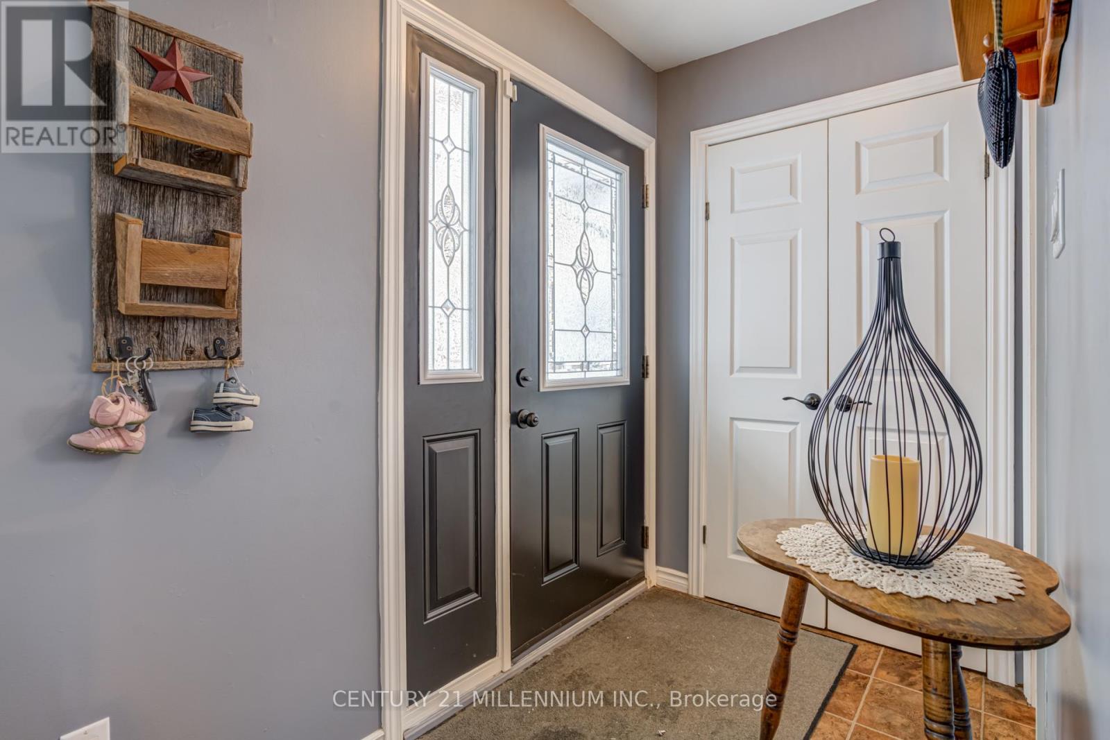 334 Simon Street, Shelburne, Ontario  L9V 2Y5 - Photo 4 - X12729038