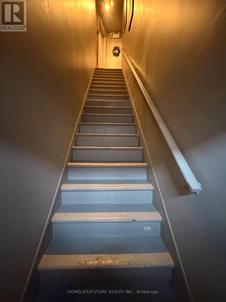 301 - 53 Walton Street, Port Hope, Ontario  L1A 1N2 - Photo 2 - X12729086