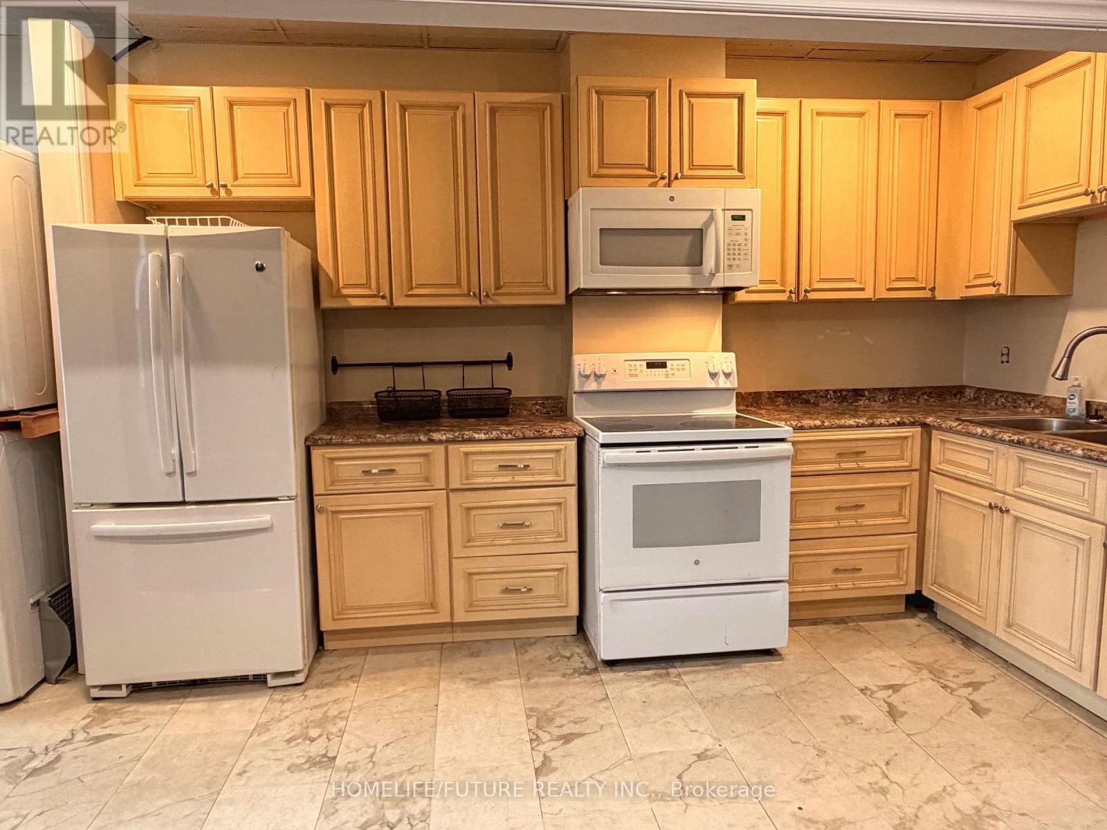 301 - 53 Walton Street, Port Hope, Ontario  L1A 1N2 - Photo 3 - X12729086