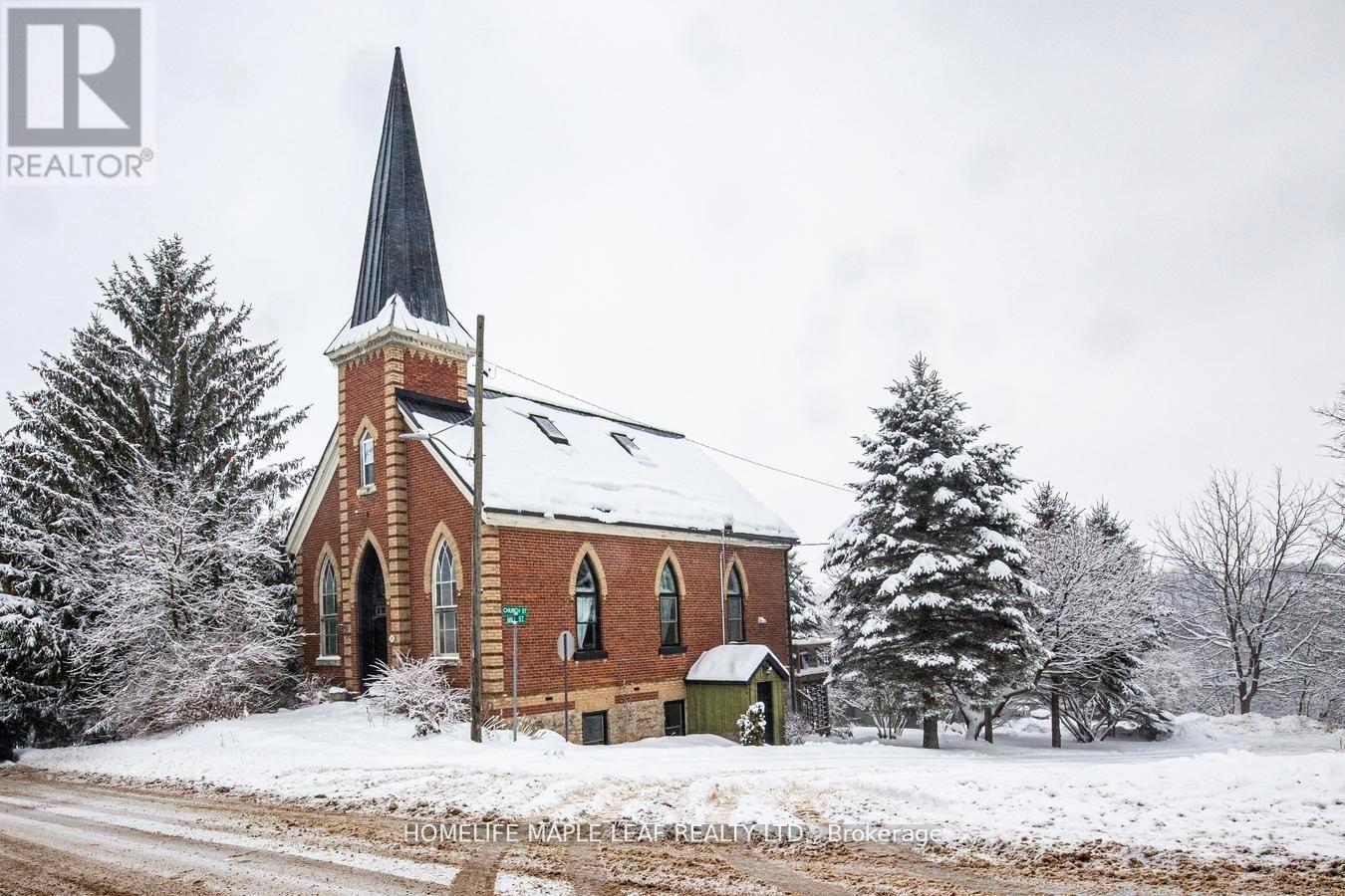 10 MILL STREET, Amaranth, Ontario