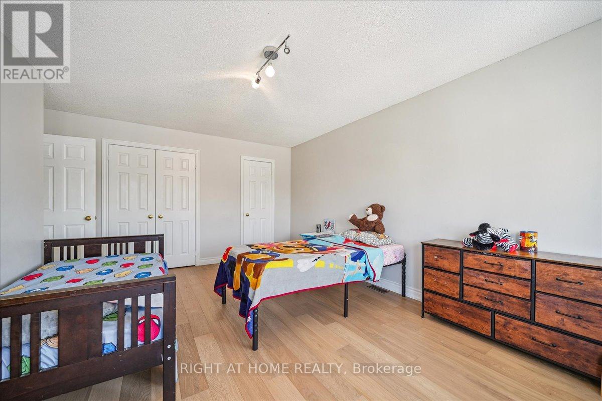 118 Bowles Drive, Ajax, Ontario  L1T 4C2 - Photo 18 - E12725416