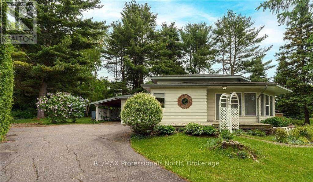 <h3>$2,500 Monthly</h3><p>258 Hunters Bay Drive, Huntsville, Ontario</p>