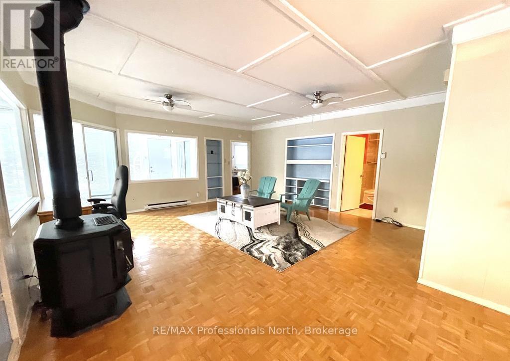 258 Hunters Bay Drive, Huntsville, Ontario  P1H 1N2 - Photo 10 - X12729154