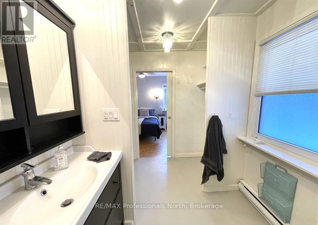 258 Hunters Bay Drive, Huntsville, Ontario  P1H 1N2 - Photo 23 - X12729154