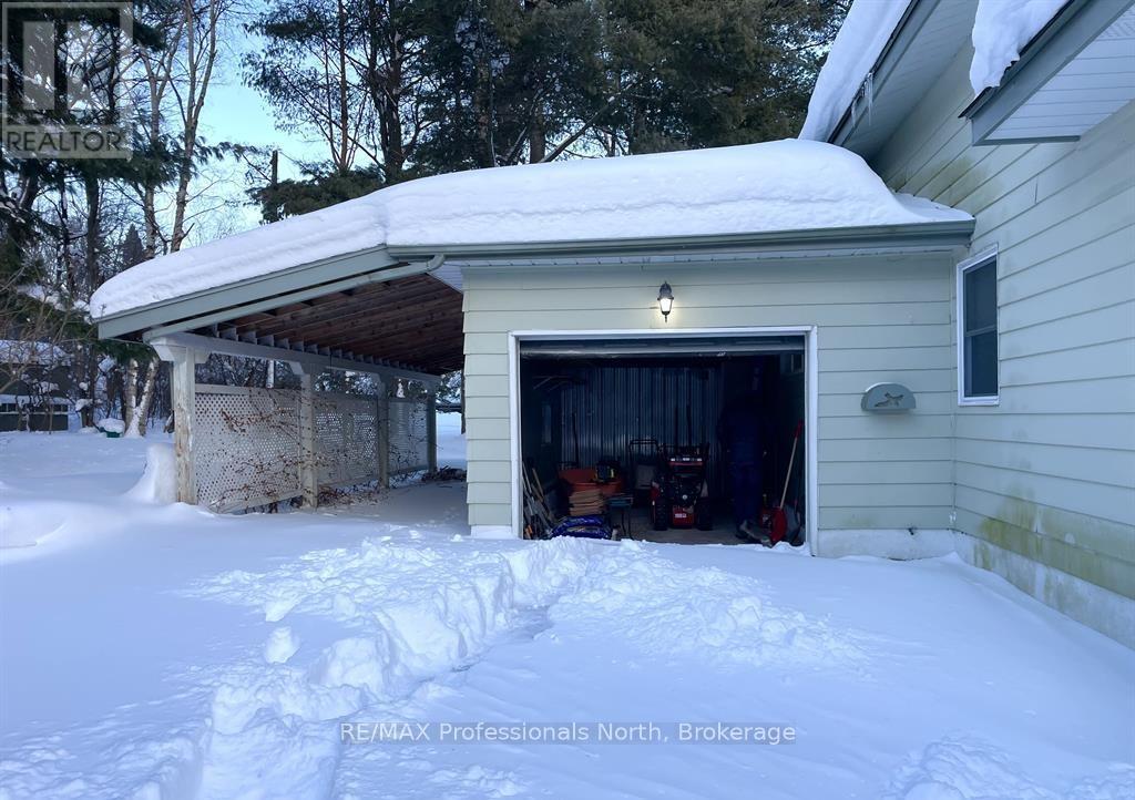 258 Hunters Bay Drive, Huntsville, Ontario  P1H 1N2 - Photo 3 - X12729154