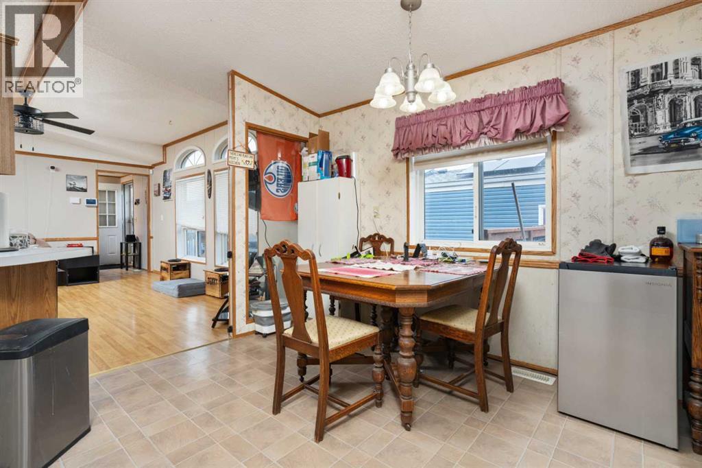 5233 47 Street, Camrose, Alberta  T4V 1K3 - Photo 4 - A2267182