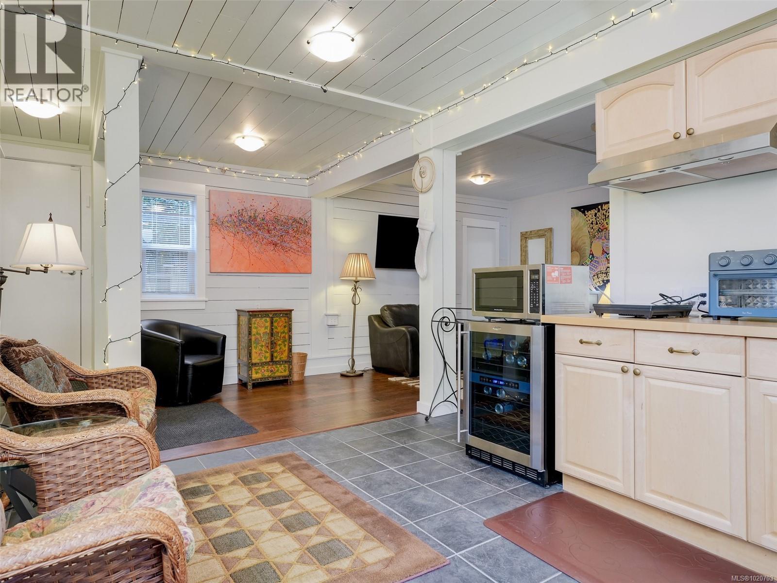 1152 Chapman St, Victoria, British Columbia  V8V 2T6 - Photo 34 - 1020703