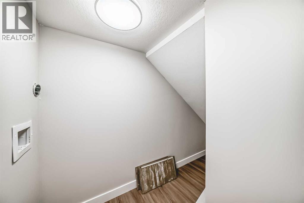 144 Belvedere Park Se, Calgary, Alberta  T2A 8A1 - Photo 35 - A2267272