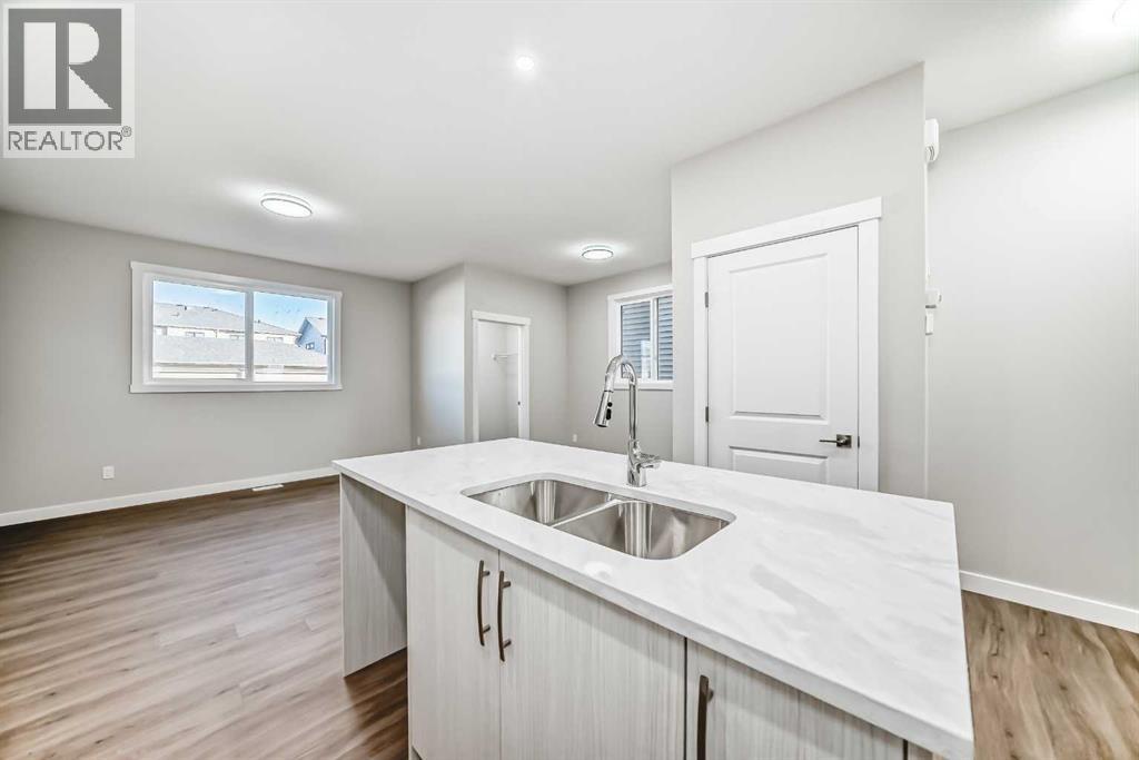 144 Belvedere Park Se, Calgary, Alberta  T2A 8A1 - Photo 5 - A2267272