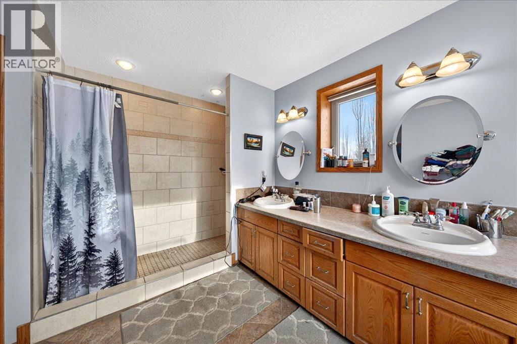 1 De Winton Ridge Road, De Winton, Alberta  T1S 4W6 - Photo 19 - A2274104