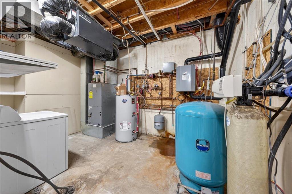 1 De Winton Ridge Road, De Winton, Alberta  T1S 4W6 - Photo 33 - A2274104