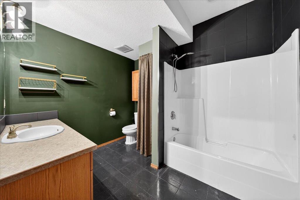 1 De Winton Ridge Road, De Winton, Alberta  T1S 4W6 - Photo 37 - A2274104