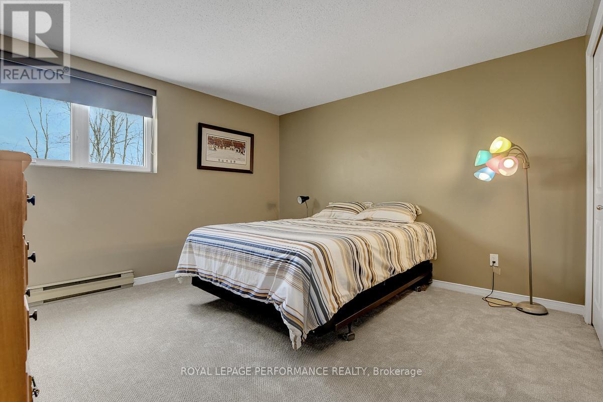 73 Shaughnessy Crescent, Ottawa, Ontario  K2K 2N1 - Photo 23 - X12729170