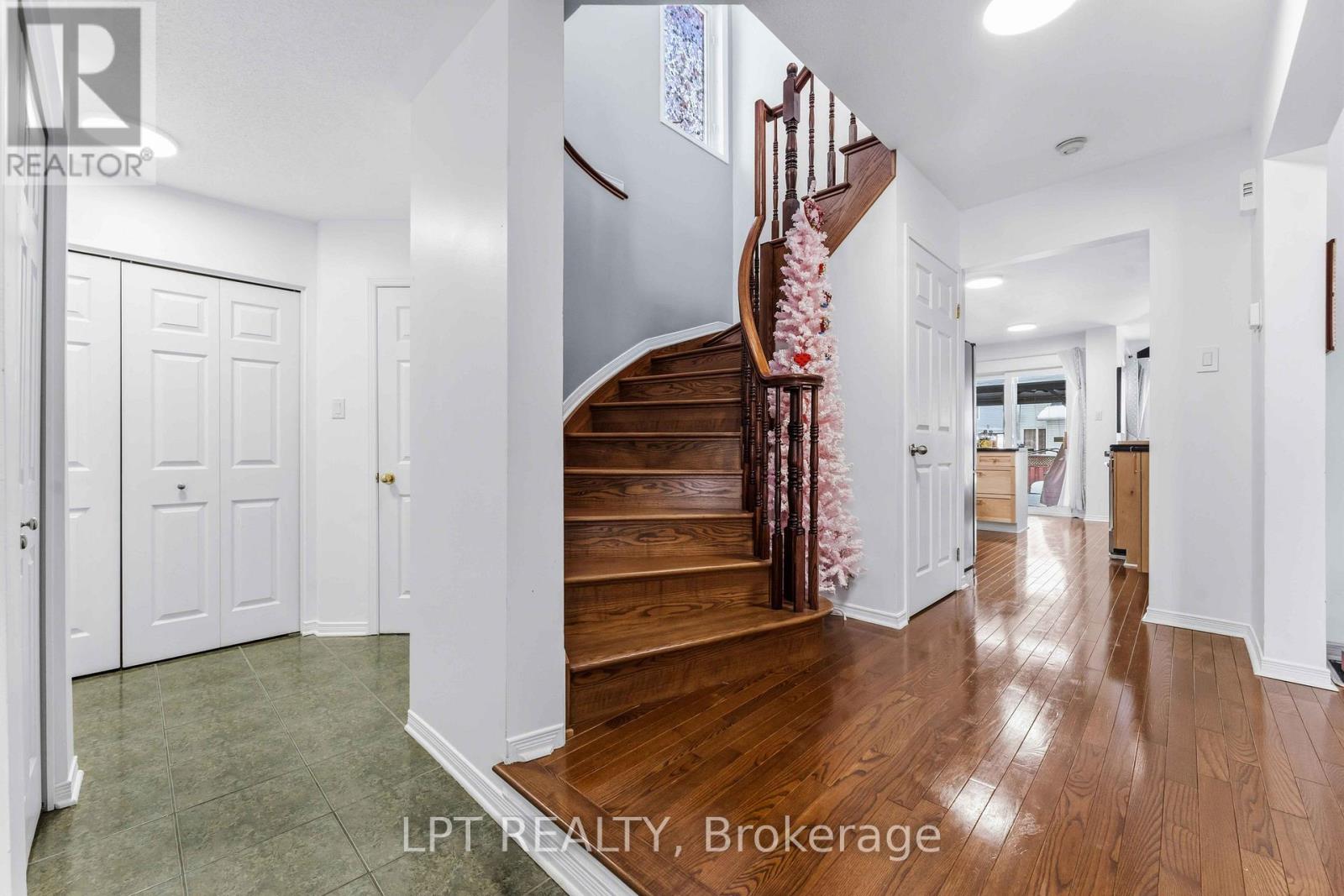 1549 Senateurs Way, Ottawa, Ontario  K4A 4A2 - Photo 2 - X12729242