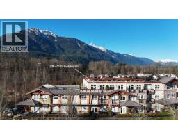 306 41105 TANTALUS ROAD, Squamish, British Columbia
