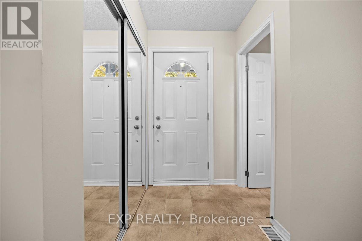 1678 Boisbriand Crescent, Ottawa, Ontario  K1C 4V5 - Photo 2 - X12450098