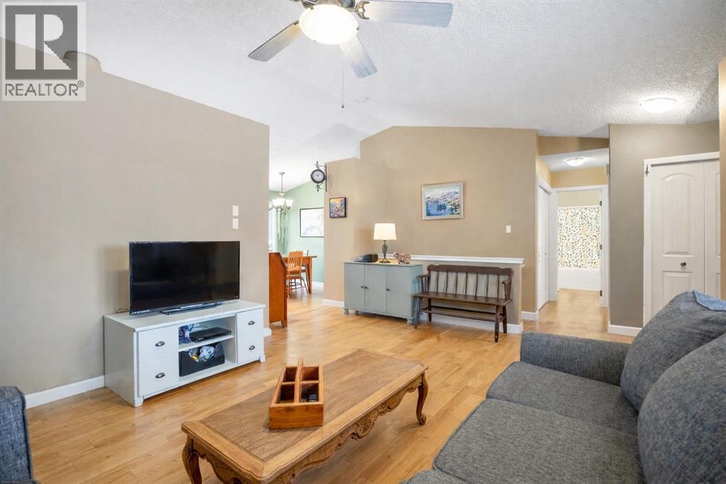 2103 27 Avenue, Nanton, Alberta  T0L 1R0 - Photo 4 - A2275213