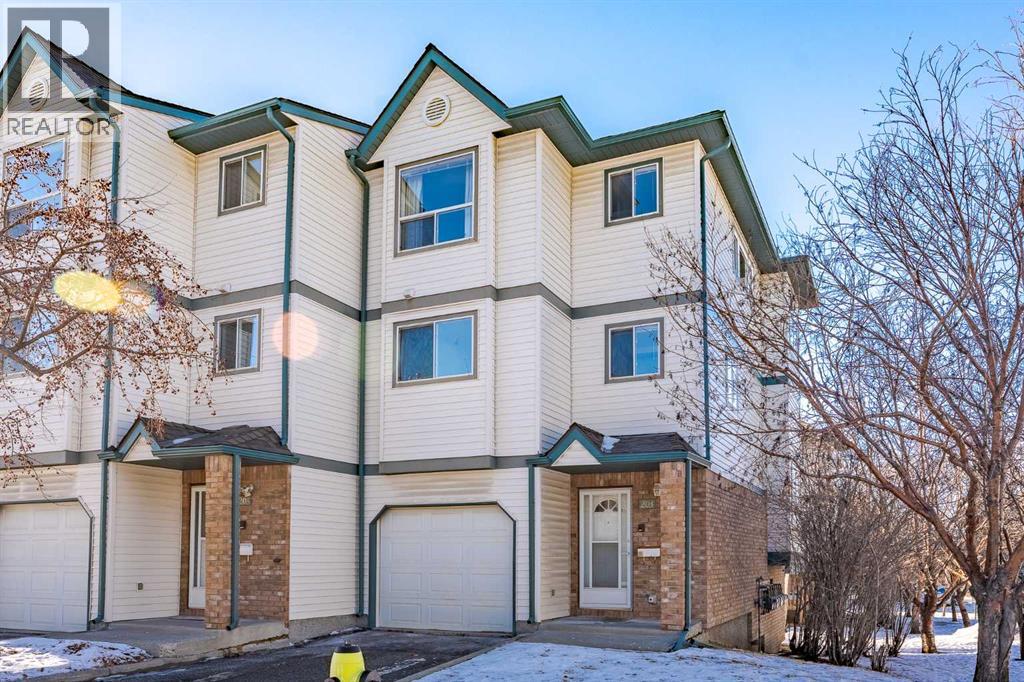 203 Anderson Grove Sw, Calgary, Alberta  T2W 6H7 - Photo 3 - A2277683