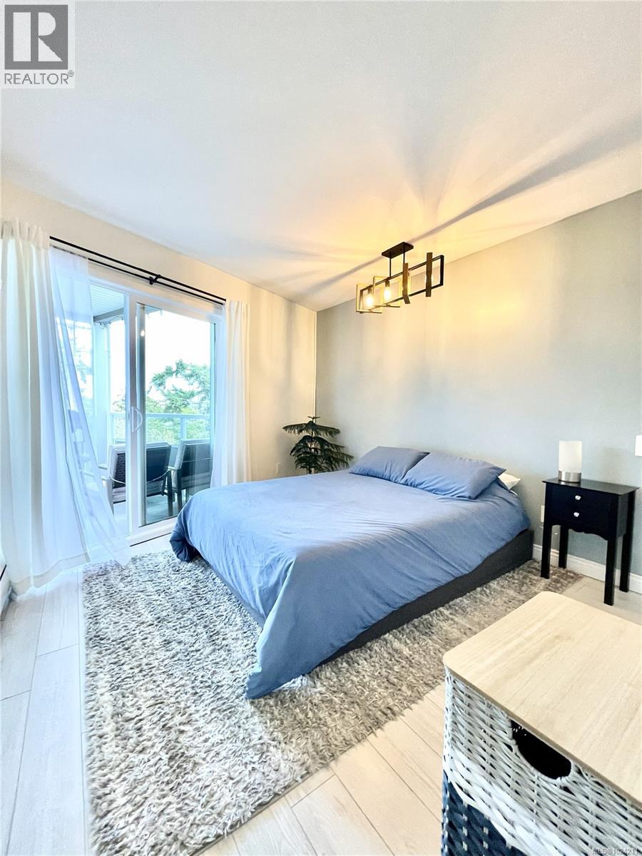 359 2930 Washington Ave, Victoria, British Columbia  V9A 1P5 - Photo 2 - 1024211