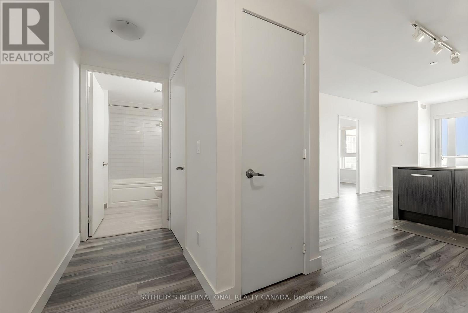 1706 - 5180 Yonge Street, Toronto, Ontario  M2N 0K5 - Photo 9 - C12729160