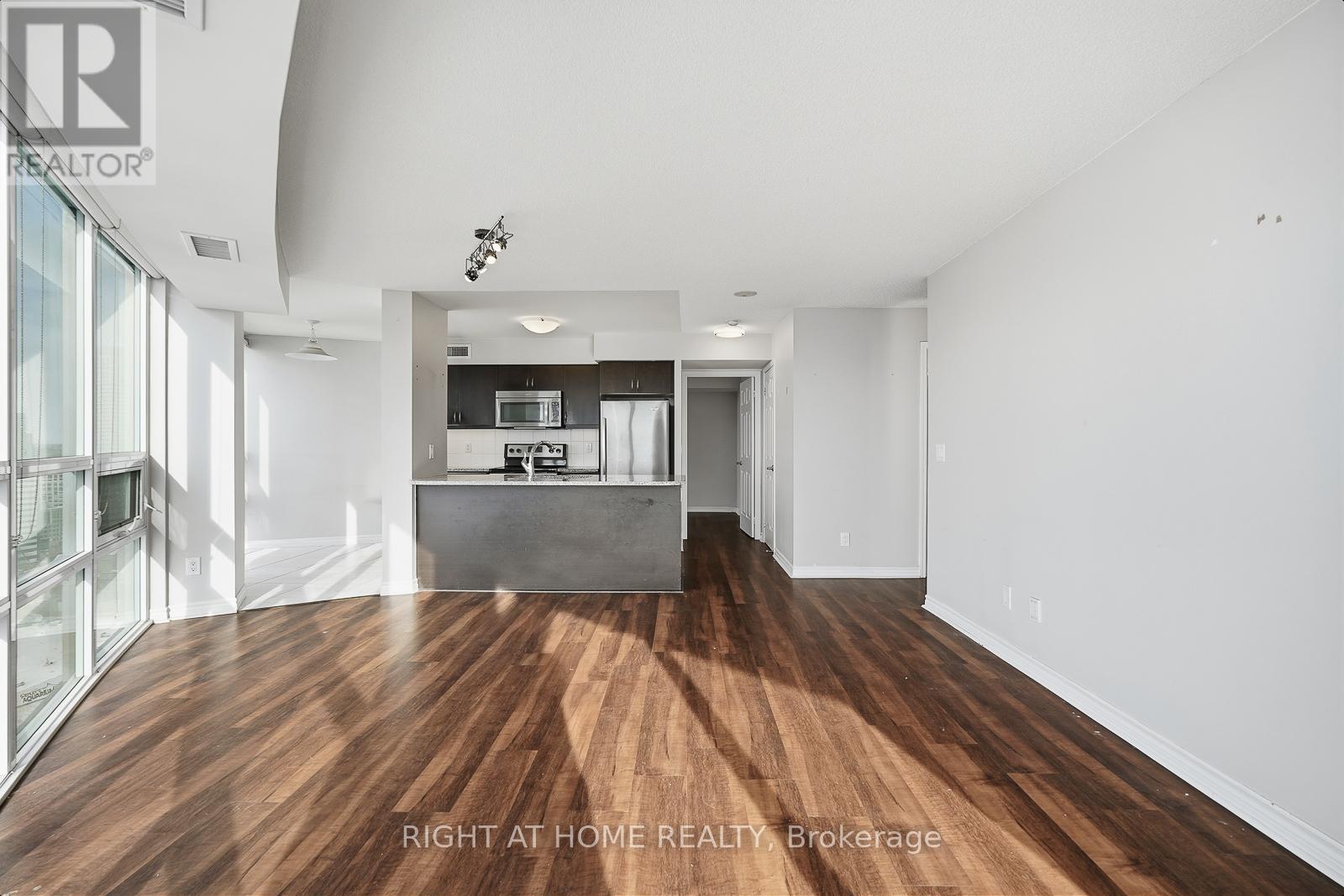 3811 - 19 Grand Trunk Crescent, Toronto, Ontario  M5J 3A3 - Photo 12 - C12729176