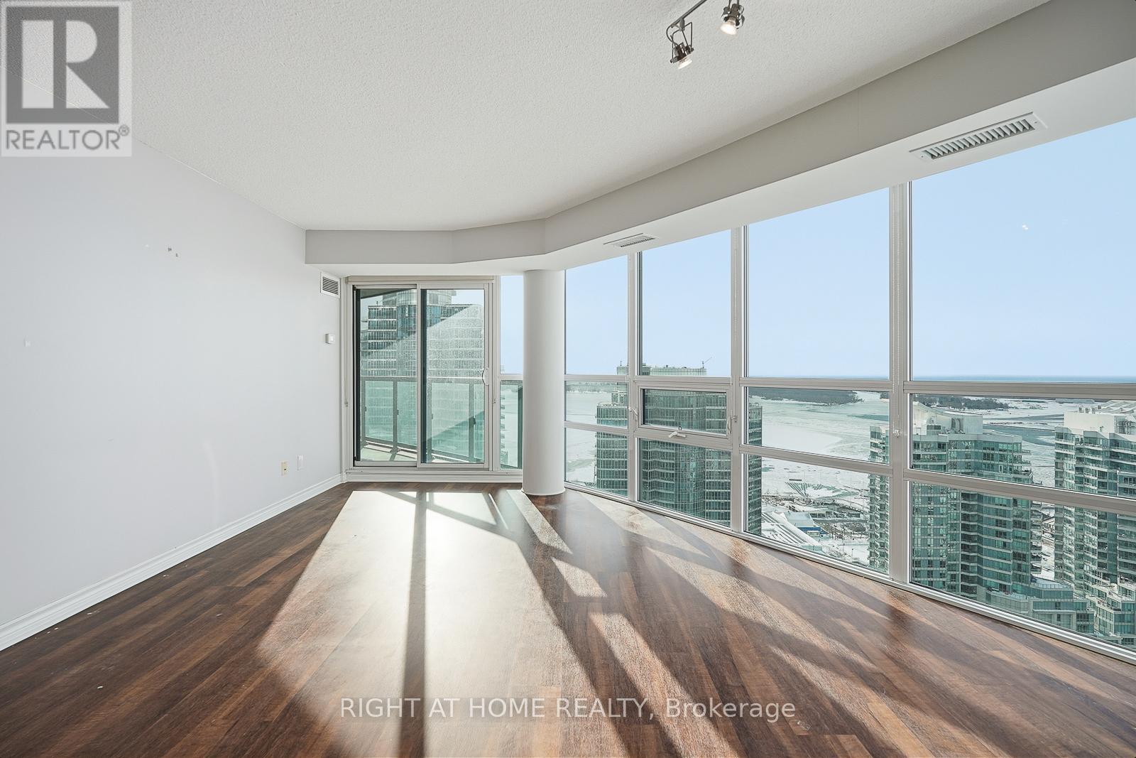 3811 - 19 Grand Trunk Crescent, Toronto, Ontario  M5J 3A3 - Photo 13 - C12729176