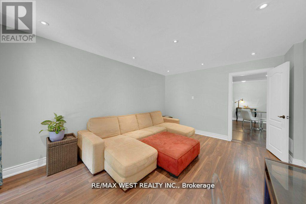 151 Brahms Avenue, Toronto, Ontario  M2H 1H9 - Photo 33 - C12729218