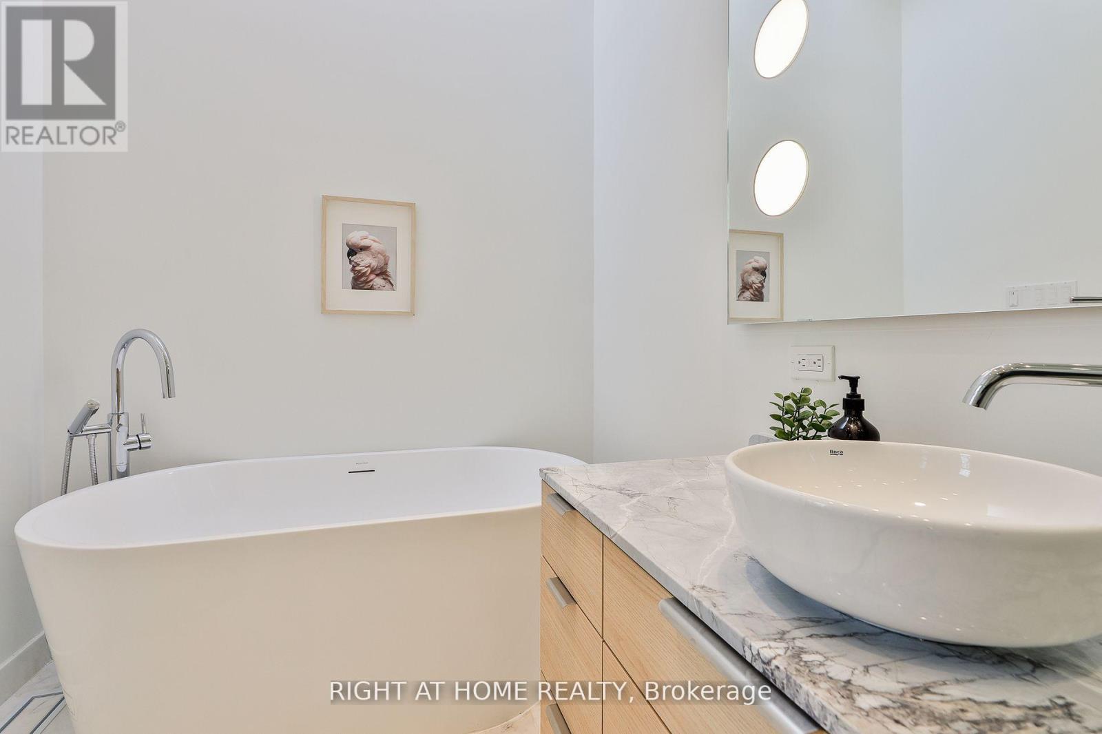 Ph 2 - 225 Brunswick Avenue, Toronto, Ontario M5S 2M6 - Photo 22 - C12729240