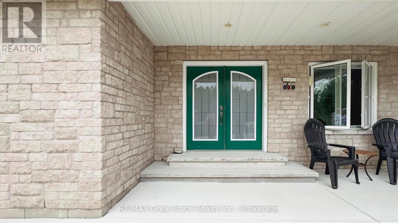 236 Bruce Street, South Bruce Peninsula, Ontario N0H 2T0 - Photo 3 - X12224444