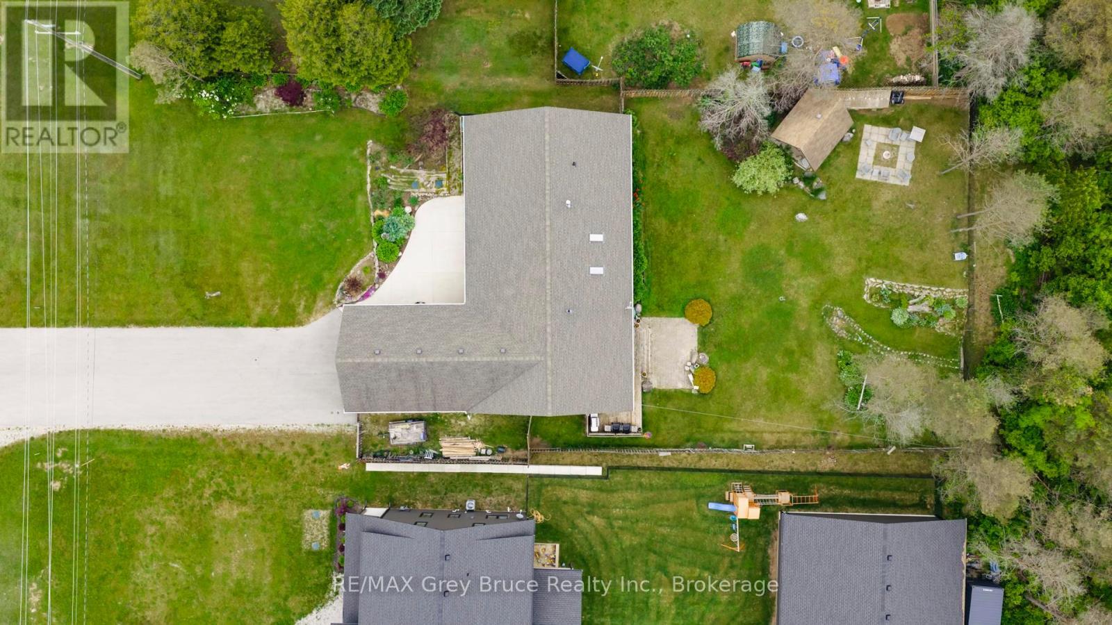 236 Bruce Street, South Bruce Peninsula, Ontario N0H 2T0 - Photo 36 - X12224444