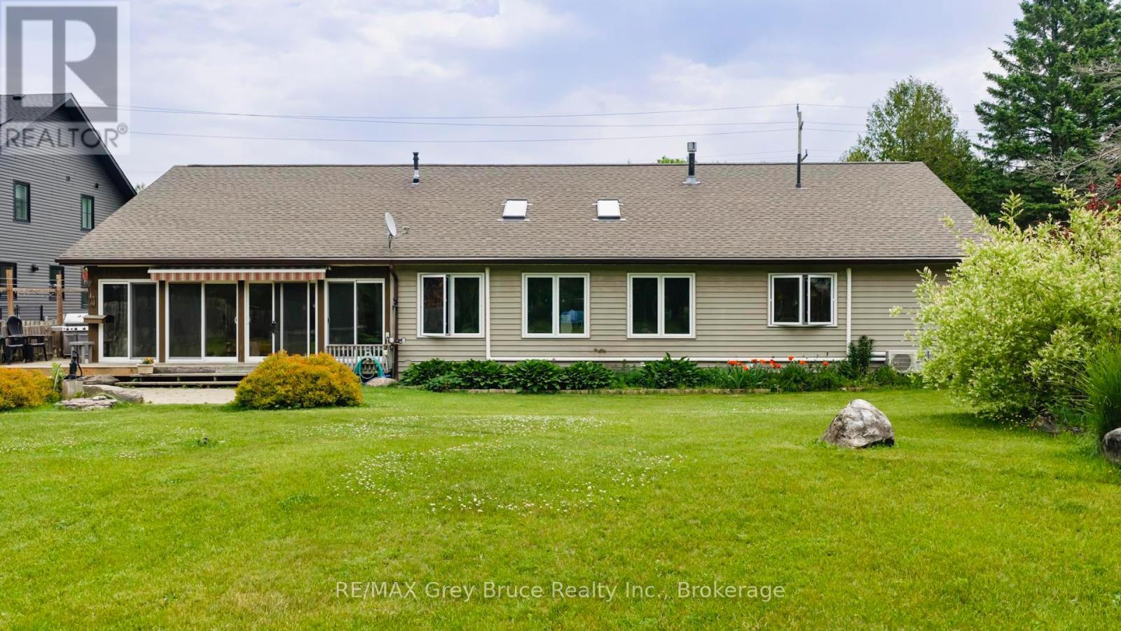 236 Bruce Street, South Bruce Peninsula, Ontario N0H 2T0 - Photo 48 - X12224444