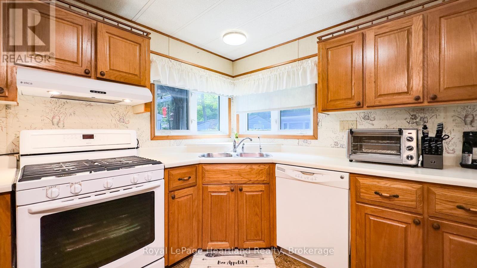 8 Cree Lane, Ashfield-Colborne-Wawanosh (Colborne), Ontario  N7A 3Y2 - Photo 13 - X12374681