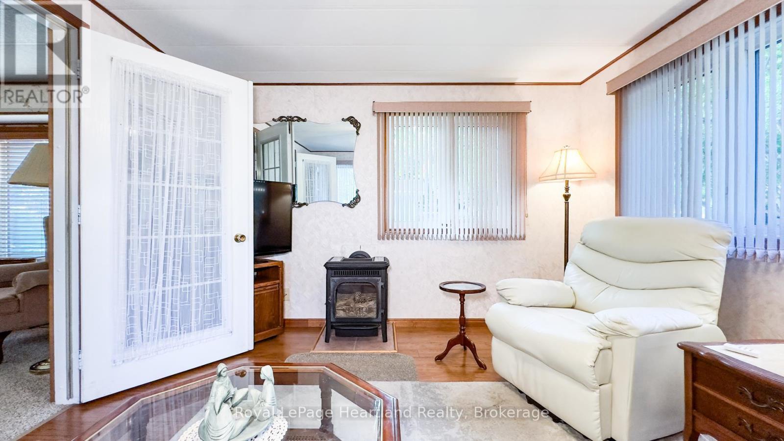 8 Cree Lane, Ashfield-Colborne-Wawanosh (Colborne), Ontario  N7A 3Y2 - Photo 6 - X12374681