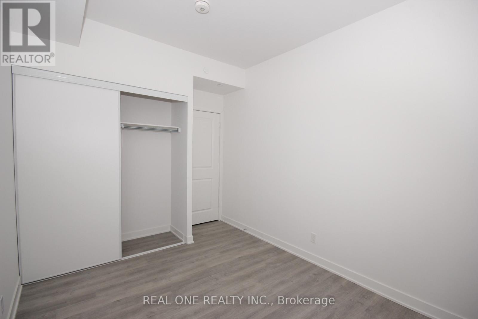 2610 - 30 Upper Mall Way, Vaughan, Ontario  L4J 0L7 - Photo 9 - N12729156