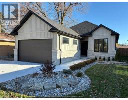 1644 SHAWNEE ROAD, Tecumseh, Ontario