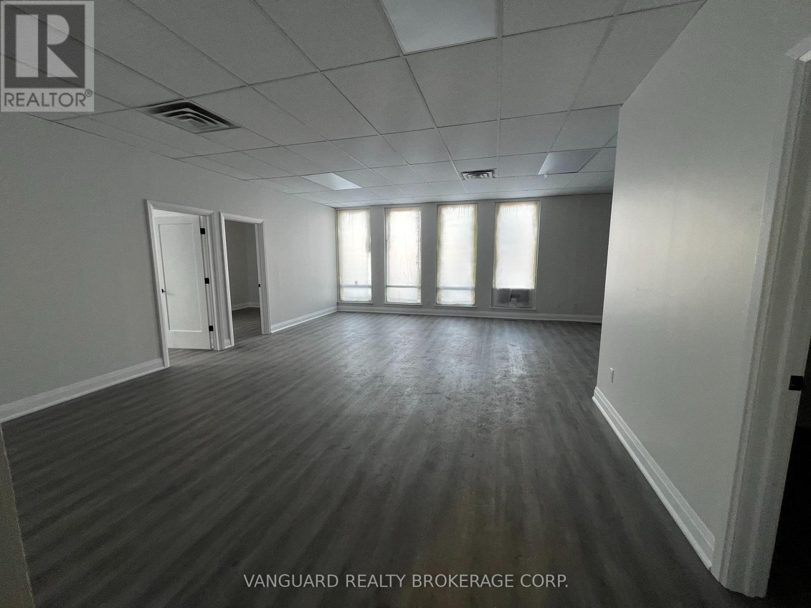 1007 Flint Road, Toronto, Ontario  M3J 2J6 - Photo 6 - W12729206