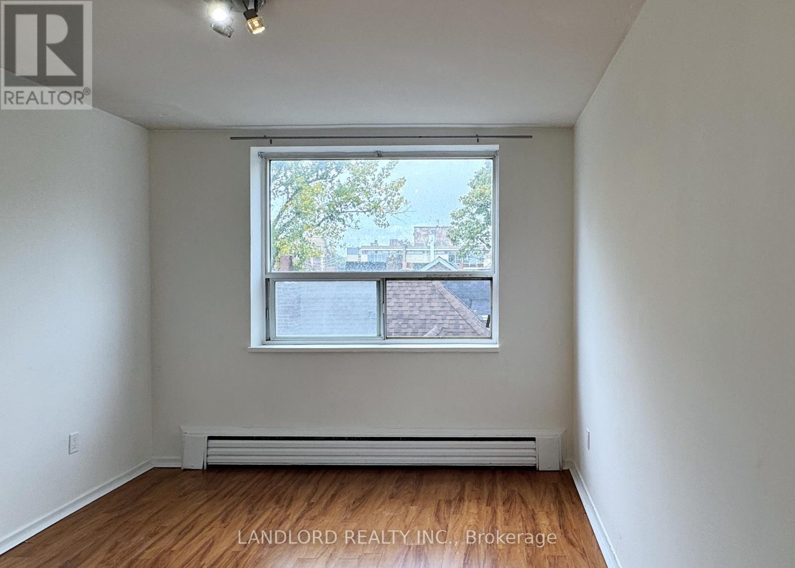 42 - 140 Springhurst Avenue, Toronto, Ontario  M6K 1C1 - Photo 10 - W12729274