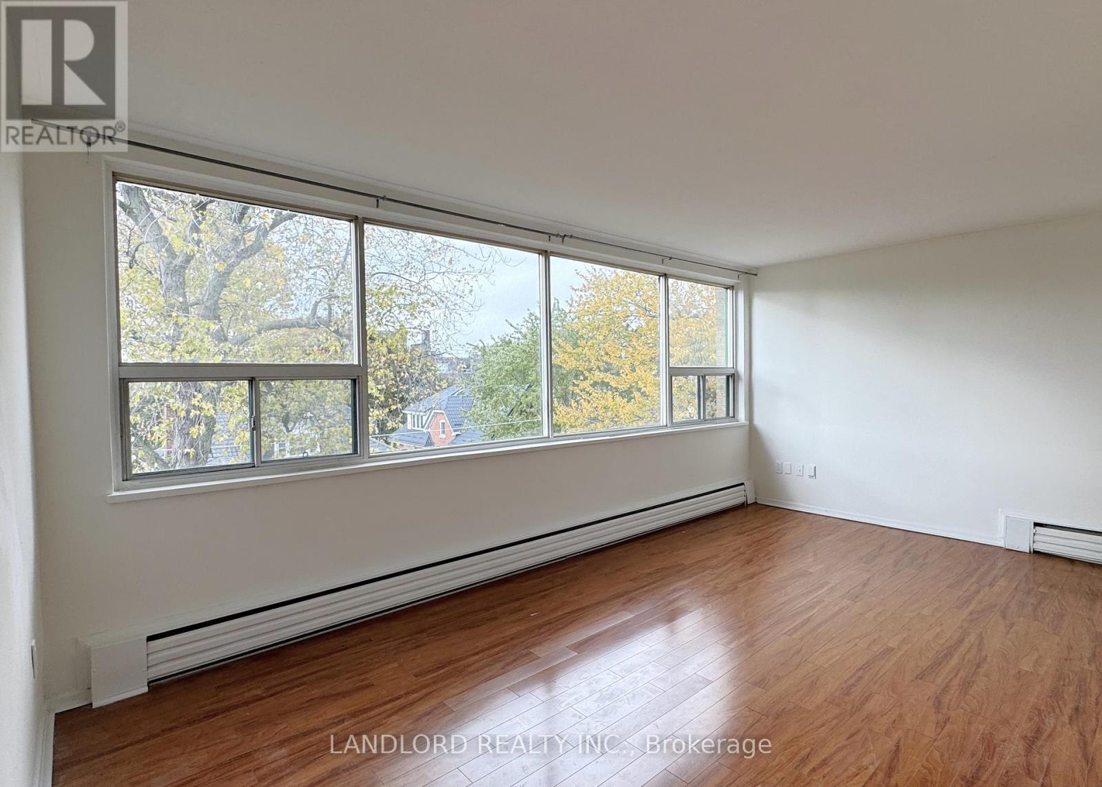 42 - 140 Springhurst Avenue, Toronto, Ontario  M6K 1C1 - Photo 5 - W12729274