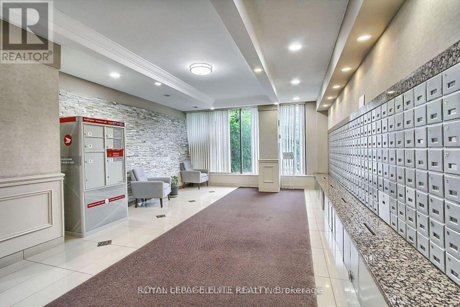 302 - 362 The East Mall W, Toronto, Ontario M9B 6C4 - Photo 3 - W12729282