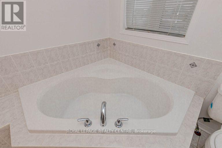 70 Charcoal Way, Brampton, Ontario  L6Y 5R9 - Photo 20 - W12729284