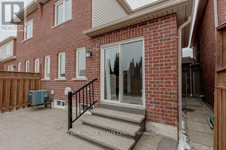 70 Charcoal Way, Brampton, Ontario  L6Y 5R9 - Photo 29 - W12729284