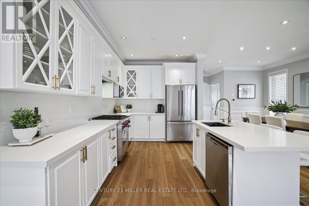 3071 Isaac Avenue, Oakville, Ontario  L6M 0S7 - Photo 13 - W12729296