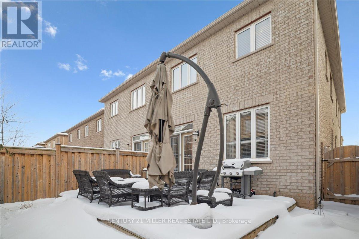 3071 Isaac Avenue, Oakville, Ontario  L6M 0S7 - Photo 33 - W12729296