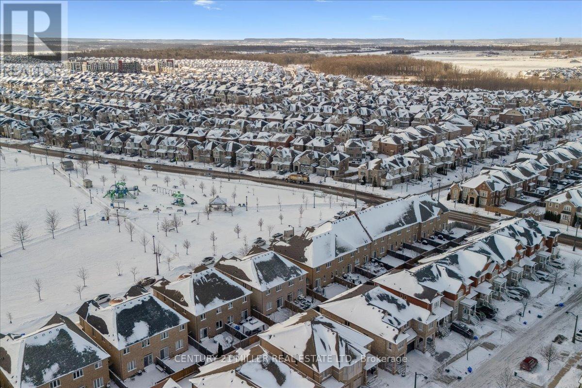 3071 Isaac Avenue, Oakville, Ontario  L6M 0S7 - Photo 48 - W12729296