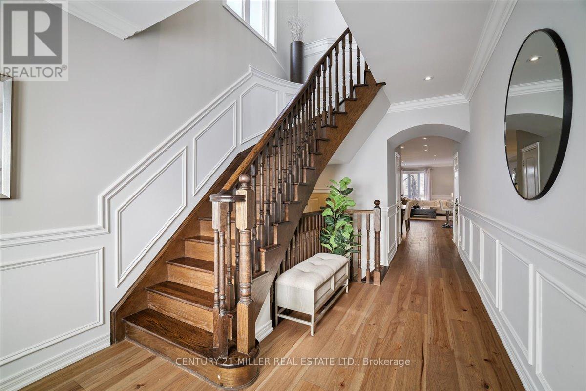 3071 Isaac Avenue, Oakville, Ontario  L6M 0S7 - Photo 5 - W12729296