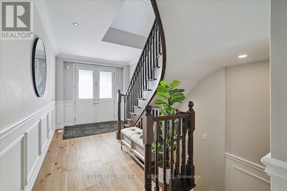 3071 Isaac Avenue, Oakville, Ontario  L6M 0S7 - Photo 6 - W12729296