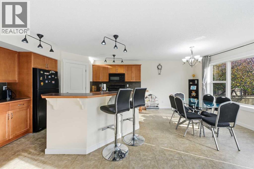 217 Coopers Grove Sw, Airdrie, Alberta  T2B 0G4 - Photo 15 - A2267001