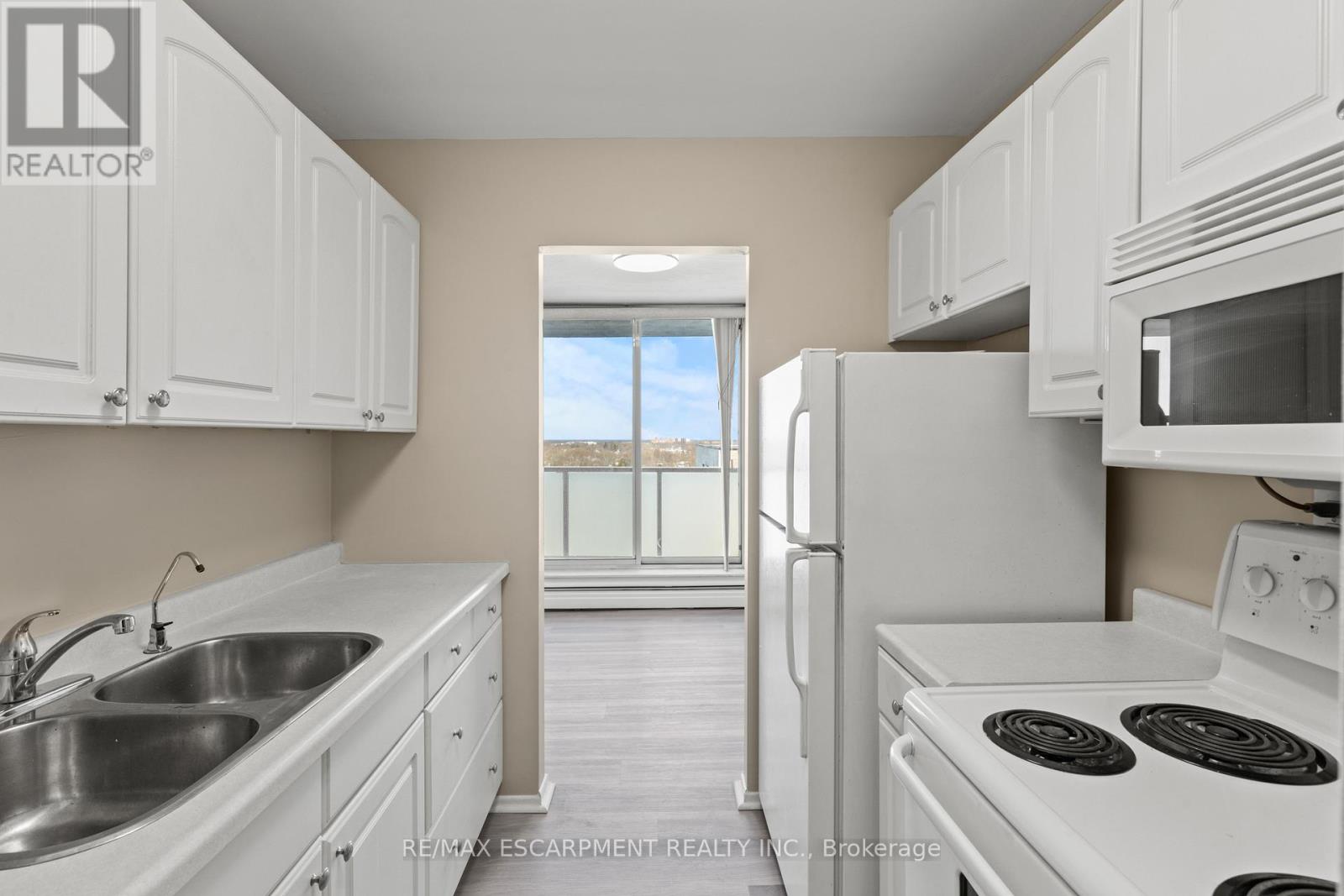 1004 - 359 Geneva Street, St. Catharines, Ontario  L2N 2G5 - Photo 14 - X12729214