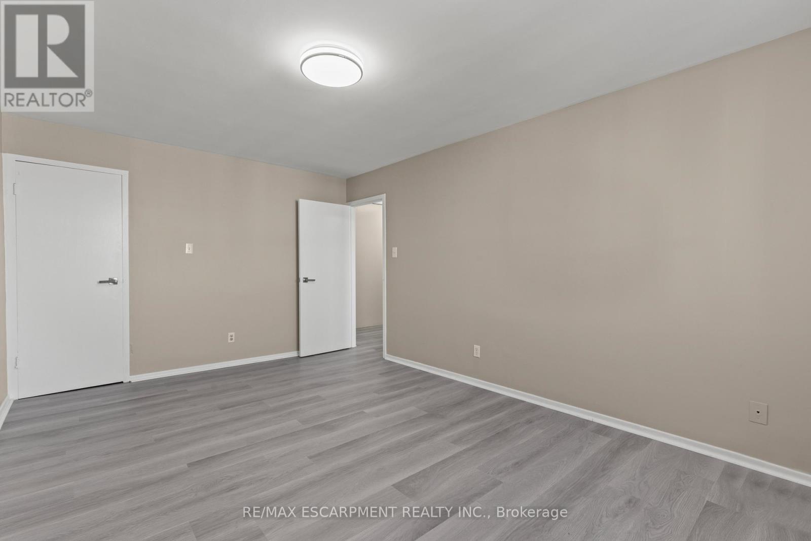 1004 - 359 Geneva Street, St. Catharines, Ontario  L2N 2G5 - Photo 18 - X12729214