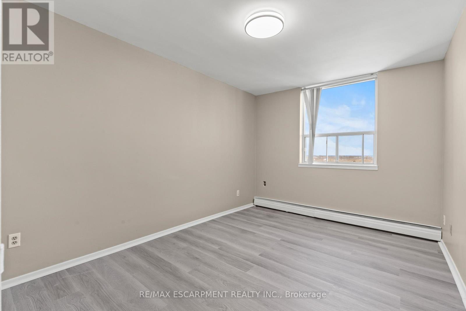 1004 - 359 Geneva Street, St. Catharines, Ontario  L2N 2G5 - Photo 19 - X12729214